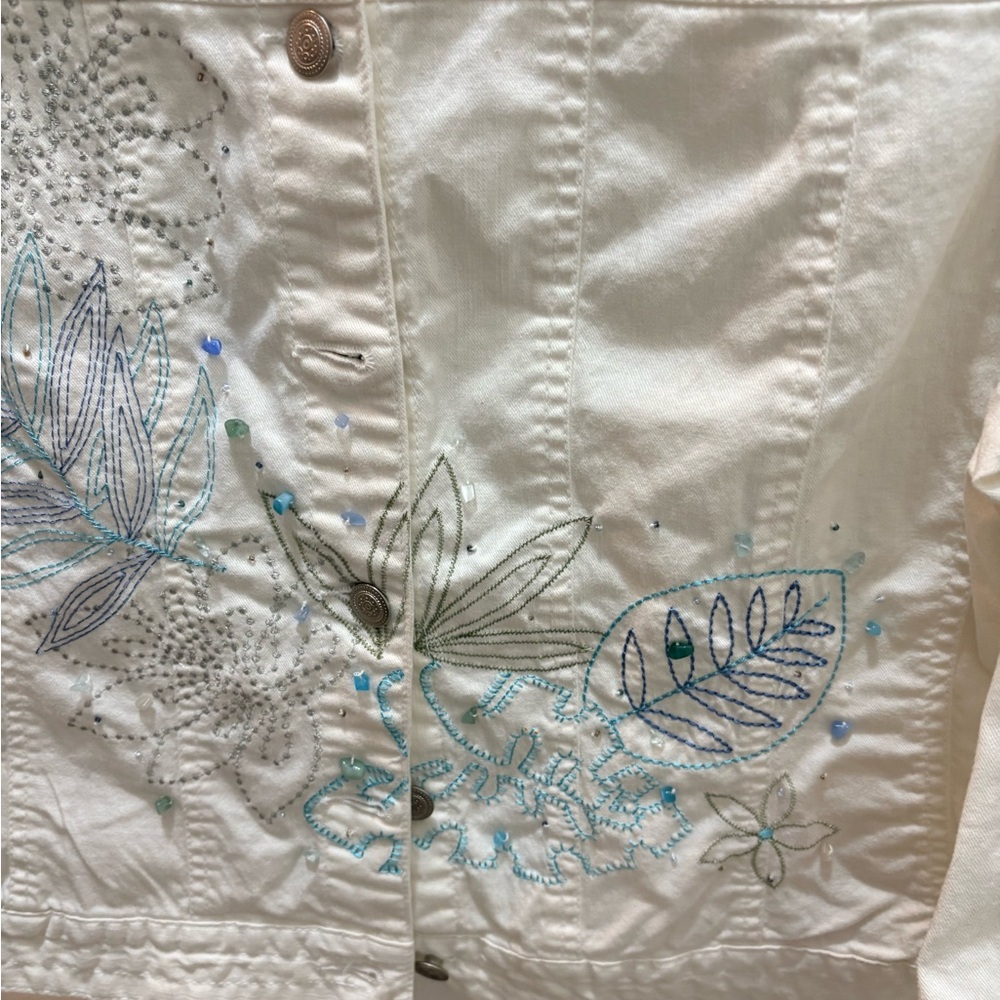White Hearts of Palm Embroidered Jacket - Picture 3 of 7